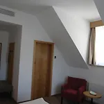 Hotel Kallstadter Hof 3*