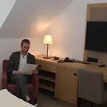 Kallstadter Hof 3*