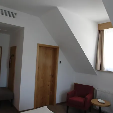 Hotel Kallstadter Hof 3*