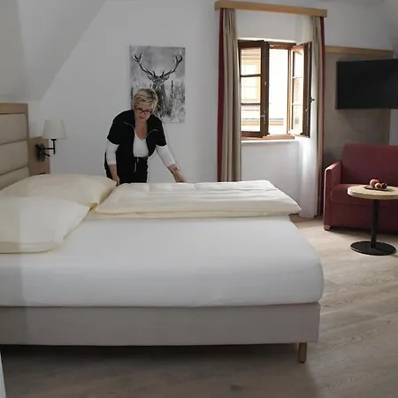 Kallstadter Hof Hotel 3*